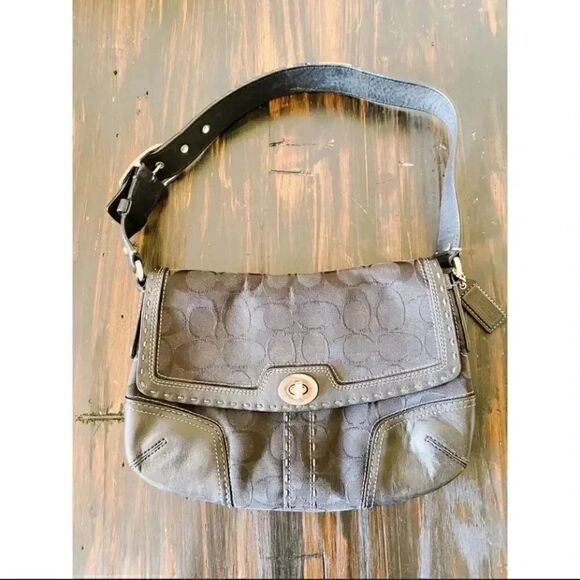 Coach Signature Zip Hobo Shoulder Bag Handbag Black Office Date Stylish - Picture 1 of 10